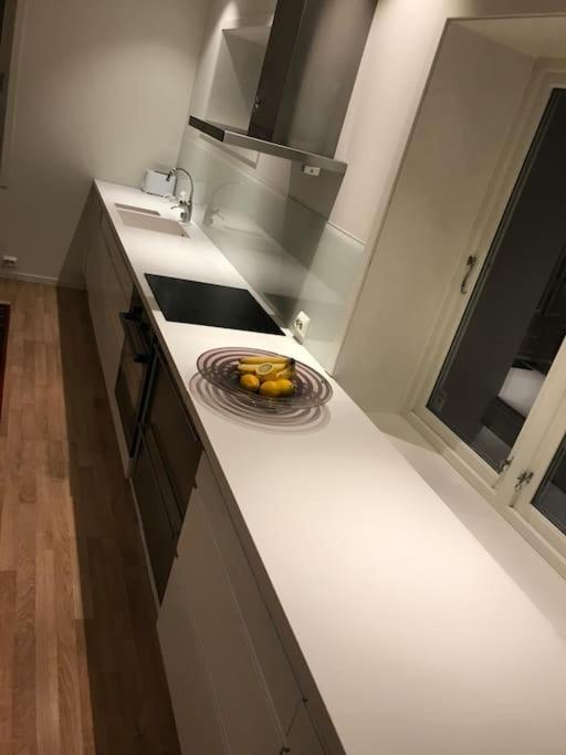 Stort Hus I Porsgrunn Sentrum Med Gangavstand Til "Alt" & Gratis Parkering Til Flere Biler Exterior photo